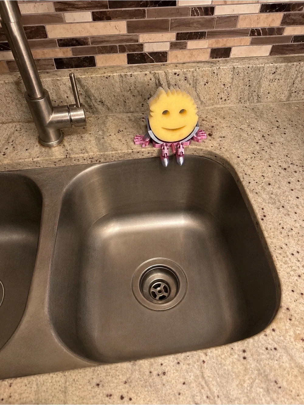 3D printed Scrub daddy Holder